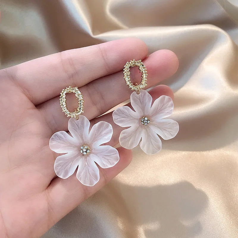 Cercei Florali Albi – Cercei Lungi cu Flori, Fashion Korean